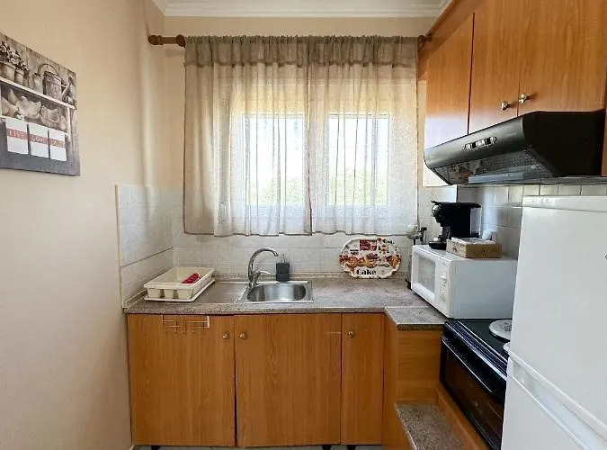 Garden View Apartment *